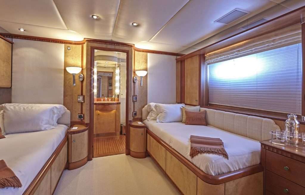 Superyacht AZUL V - Twin cabin with extra pullman bed 2